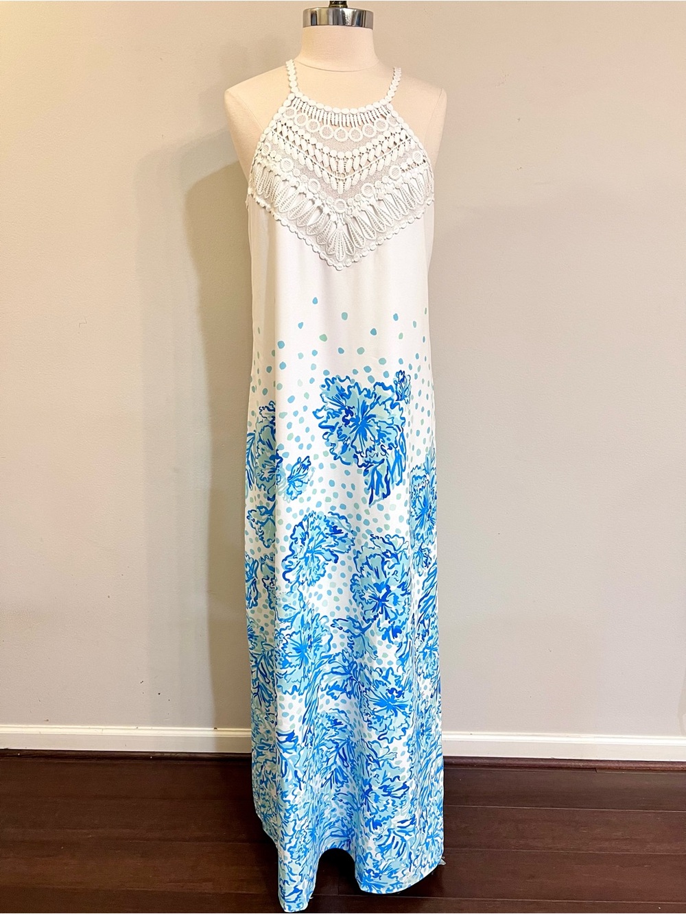 NWT Lilly Pulitzer Pearl Maxi Dress Size 12 Blue Resort White Halter  Gown